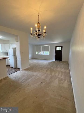 587 WANAMAKER RD, Jenkintown, PA 19046