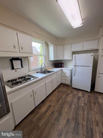 587 WANAMAKER RD, Jenkintown, PA 19046