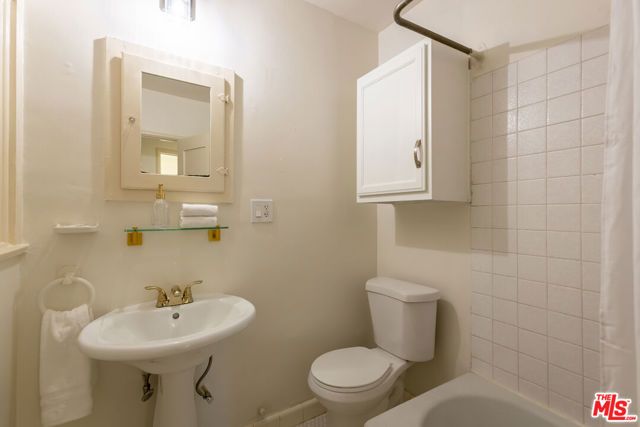 4526 Verdugo Road, Los Angeles, CA 90065