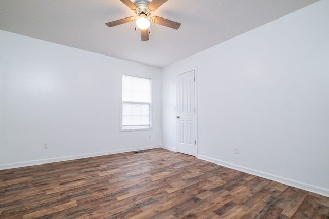 117 Carter Blake Rd, Tullahoma, TN 37388