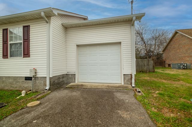 117 Carter Blake Rd, Tullahoma, TN 37388