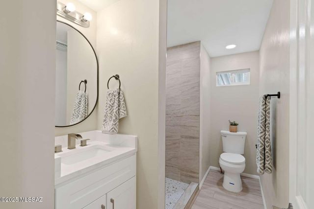 5000 E Grant Rd Unit 203, Tucson, AZ 85712