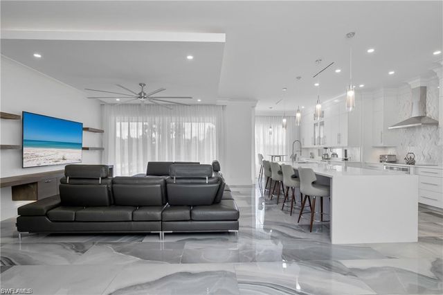 8967 Lely Island CIR, Naples, FL 34113
