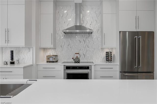 8967 Lely Island CIR, Naples, FL 34113