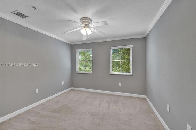 100 Jacaranda Country Club Dr 203, Plantation, FL 33324