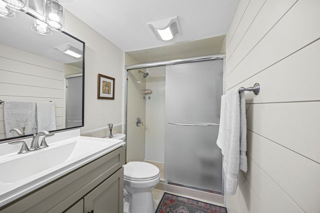 1110 Grove Street 4j, Downers Grove, IL 60515