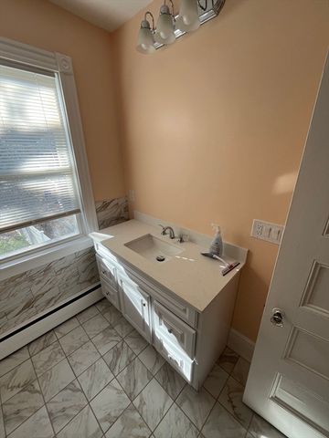 71 Cherry 2, Newton, MA 02465