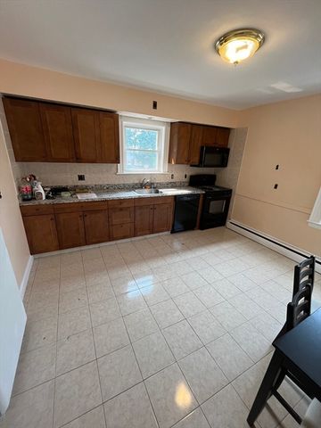 71 Cherry 2, Newton, MA 02465