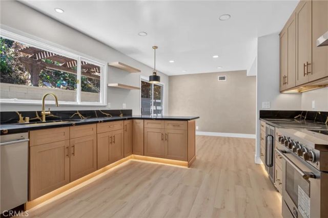 3370 Coy, Sherman Oaks, CA 91423