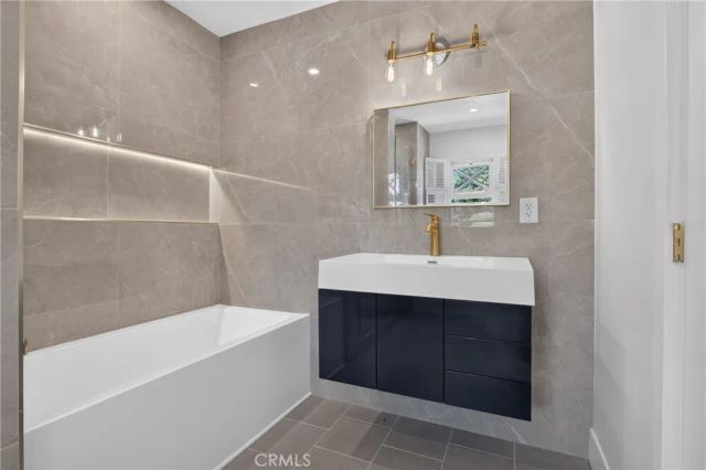 3370 Coy, Sherman Oaks, CA 91423