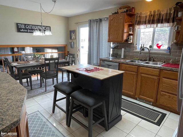 39308 Farmhill Drive, Sterling Heights, MI 48313