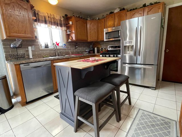 39308 Farmhill Drive, Sterling Heights, MI 48313