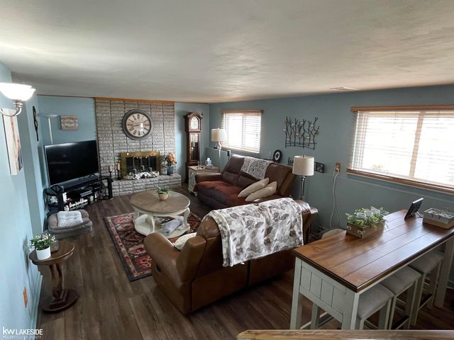 39308 Farmhill Drive, Sterling Heights, MI 48313