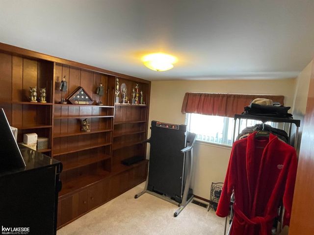 39308 Farmhill Drive, Sterling Heights, MI 48313