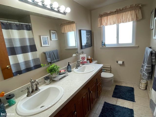 39308 Farmhill Drive, Sterling Heights, MI 48313