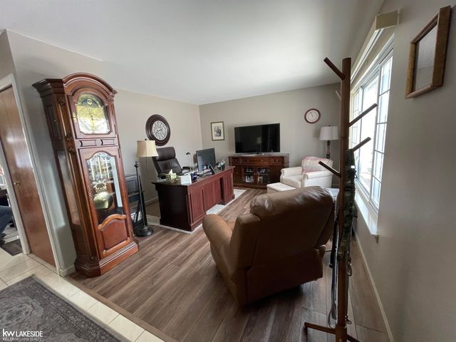 39308 Farmhill Drive, Sterling Heights, MI 48313