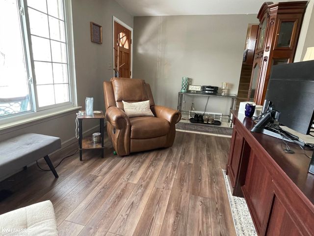 39308 Farmhill Drive, Sterling Heights, MI 48313