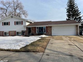 39308 Farmhill Drive, Sterling Heights, MI 48313