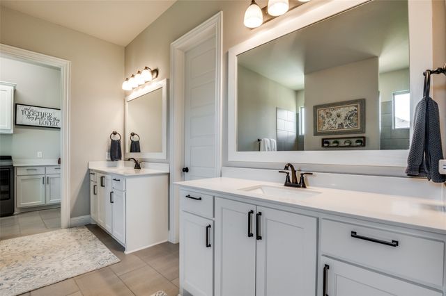 2720 Fireside Drive, Midlothian, TX 76065