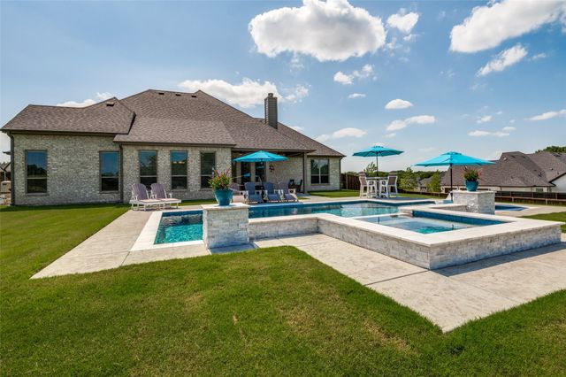 2720 Fireside Drive, Midlothian, TX 76065
