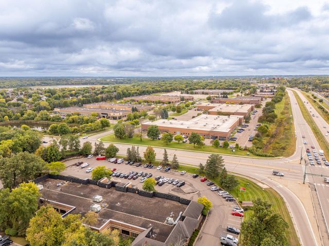 18126 Settlers Way, Eden Prairie, MN 55347