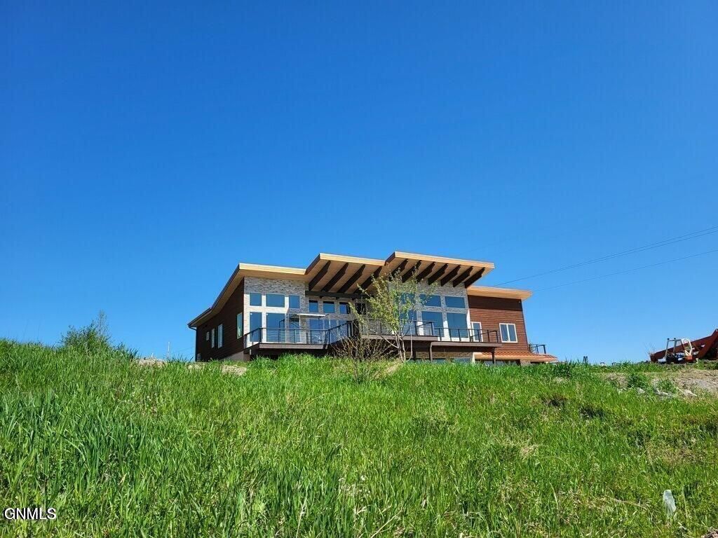 14044 48th Street NW, Williston, ND 58801