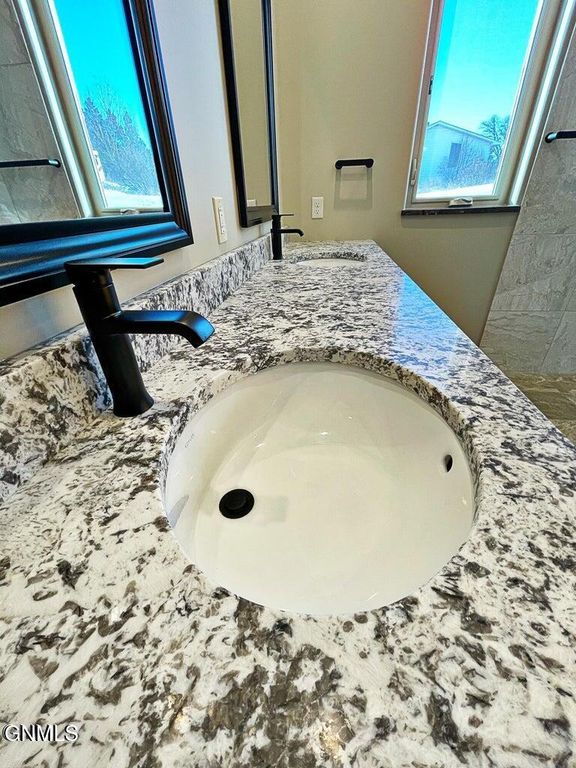 14044 48th Street NW, Williston, ND 58801 photo 32