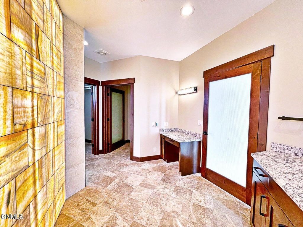 14044 48th Street NW, Williston, ND 58801 photo 33