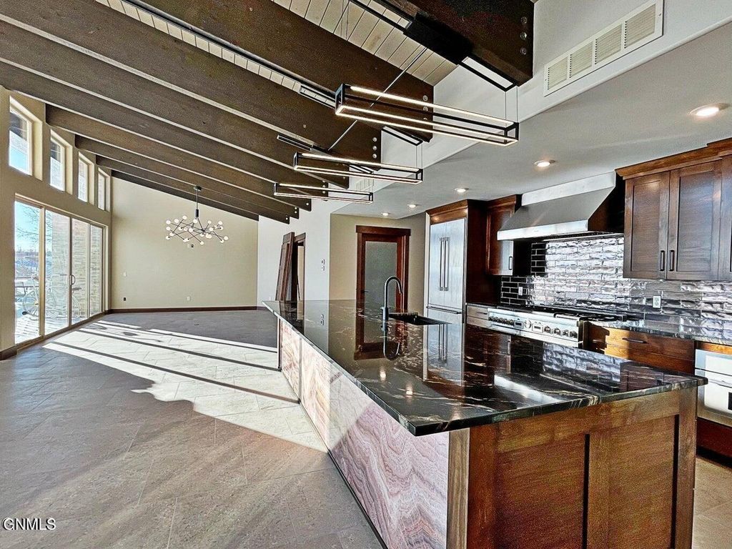 14044 48th Street NW, Williston, ND 58801 photo 9