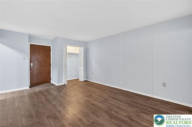 602 East Lexington Street C, Salisbury Twp, PA 18103