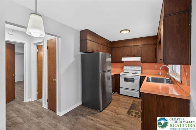 602 East Lexington Street C, Salisbury Twp, PA 18103