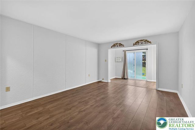 602 East Lexington Street C, Salisbury Twp, PA 18103