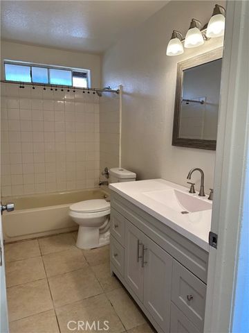 16476 Olive, Hesperia, CA 92345