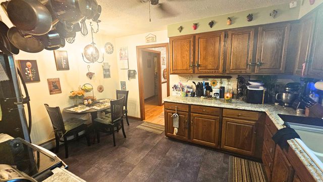 45 Ledgewood Road, Claremont, NH 03743