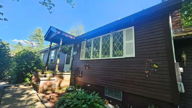 45 Ledgewood Road, Claremont, NH 03743