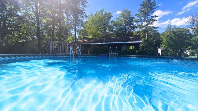 45 Ledgewood Road, Claremont, NH 03743