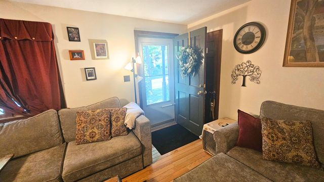 45 Ledgewood Road, Claremont, NH 03743