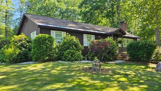 45 Ledgewood Road, Claremont, NH 03743