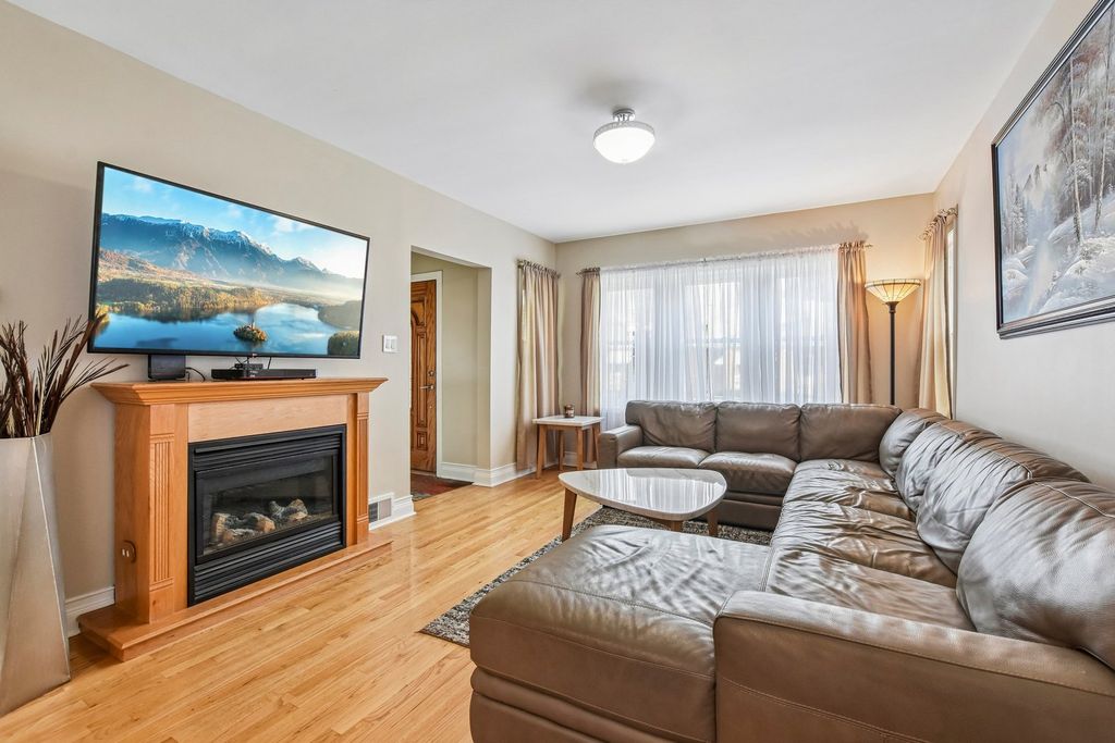 5705 W Newport Avenue, Chicago, IL 60634 — photo 4