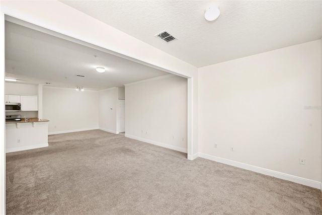 330 SOUTHERN PECAN CIRCLE 205, Winter Garden, FL 34787