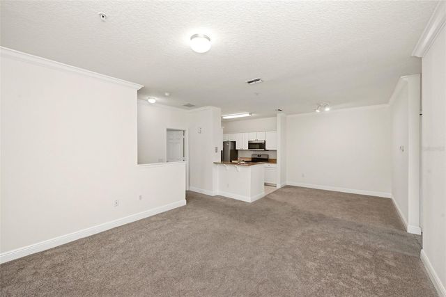 330 SOUTHERN PECAN CIRCLE 205, Winter Garden, FL 34787