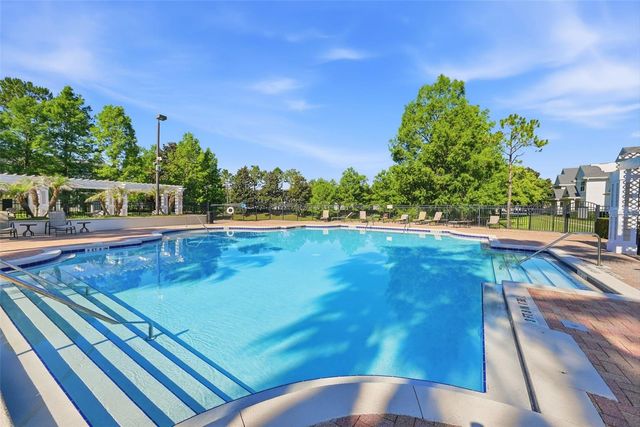 330 SOUTHERN PECAN CIRCLE 205, Winter Garden, FL 34787
