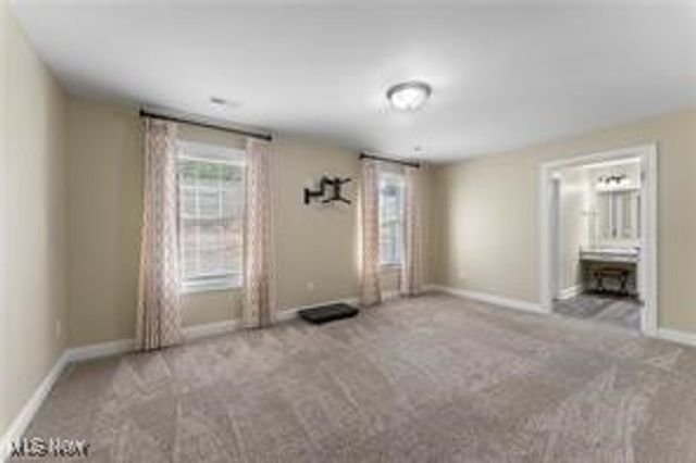 603 S Raccoon Road 14, Austintown, OH 44515