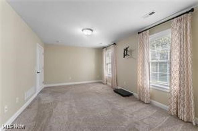 603 S Raccoon Road 14, Austintown, OH 44515