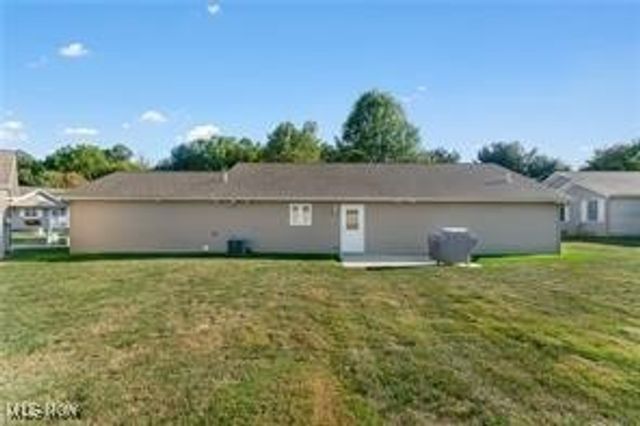 603 S Raccoon Road 14, Austintown, OH 44515