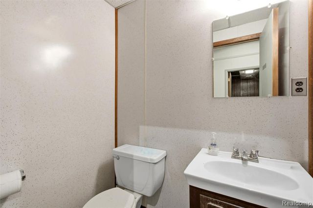 29525 Ford Road, Garden City, MI 48135