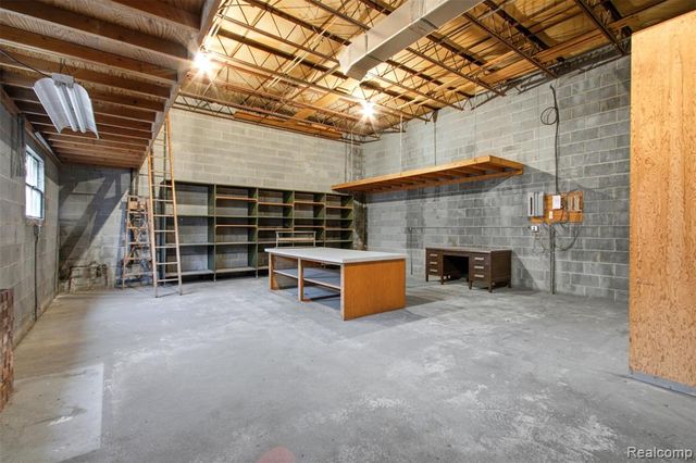 29525 Ford Road, Garden City, MI 48135