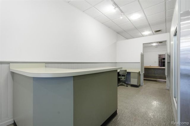 29525 Ford Road, Garden City, MI 48135