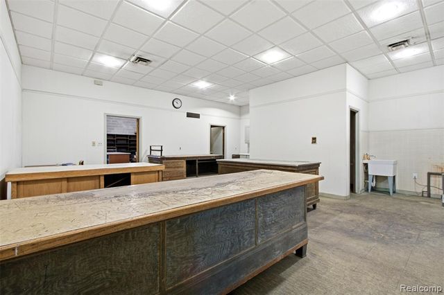 29525 Ford Road, Garden City, MI 48135