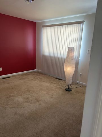 1585 Harvest Lane, Ypsilanti, MI 48198